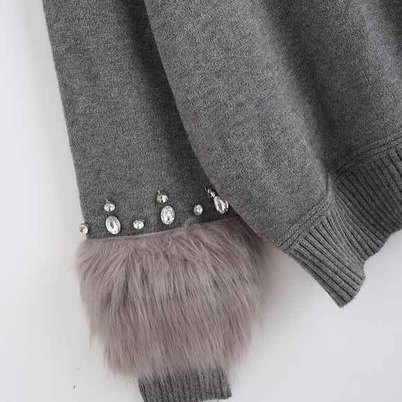 Fashionable gray oversized sweater - Picture 3 of 3